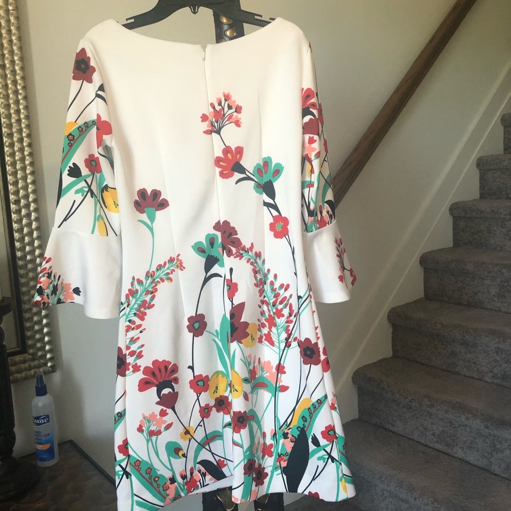Dress - Picture 2 of 2